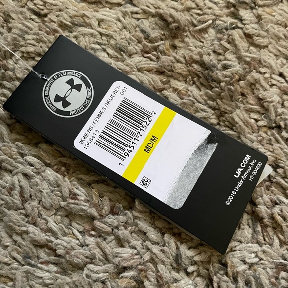 Women’s Under Armour Black Sweats - Picture 2 of 4